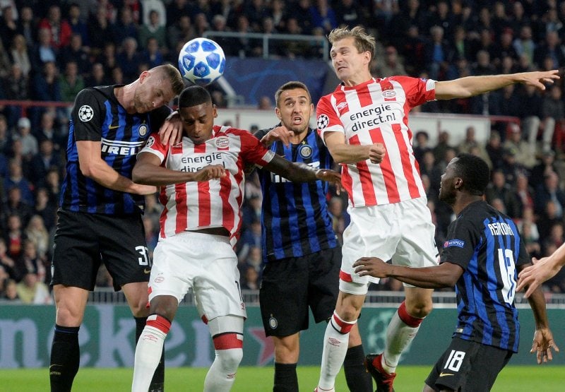 Inter Milan Curi Angka Penuh Di Kandang PSV