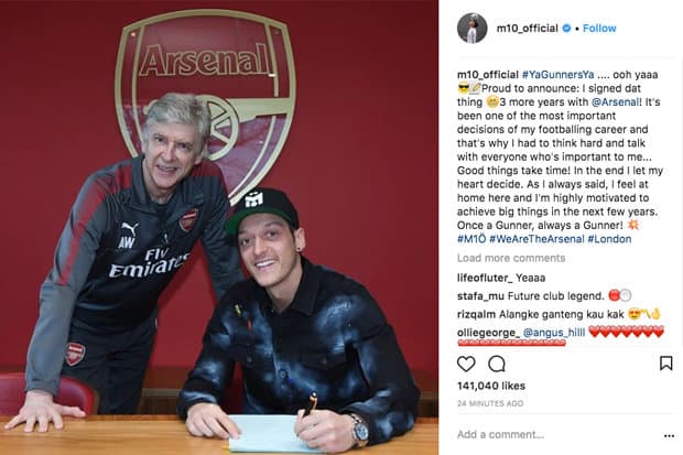 Ozil Resmi Perpanjang Kontrak Di Arsenal